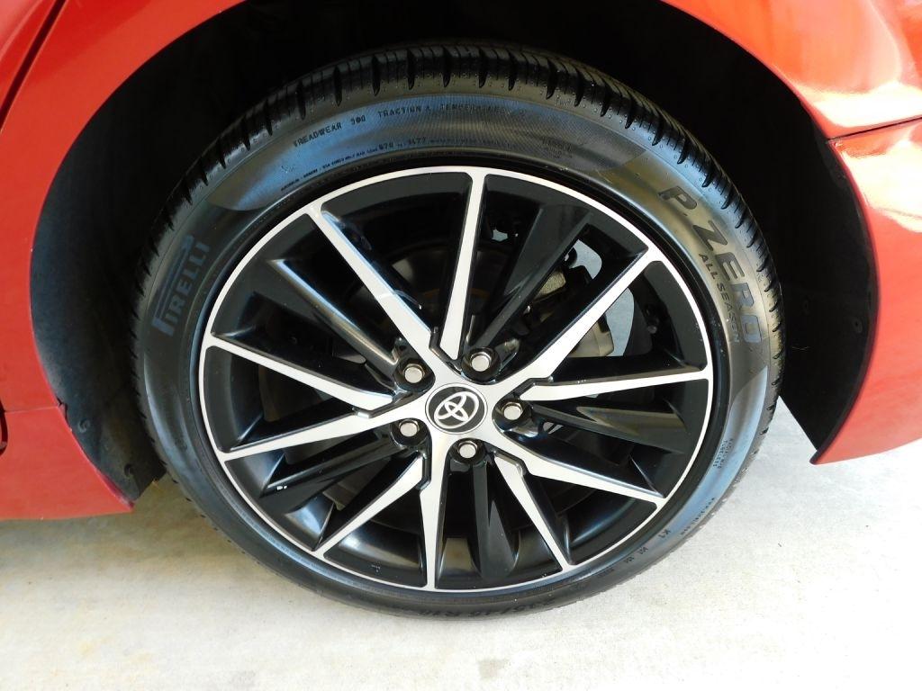 Toyota Camry SE 2023