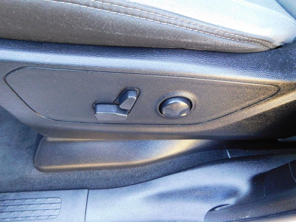 RAM 1500 Big Horn Crew Cab SWB 2WD 2022