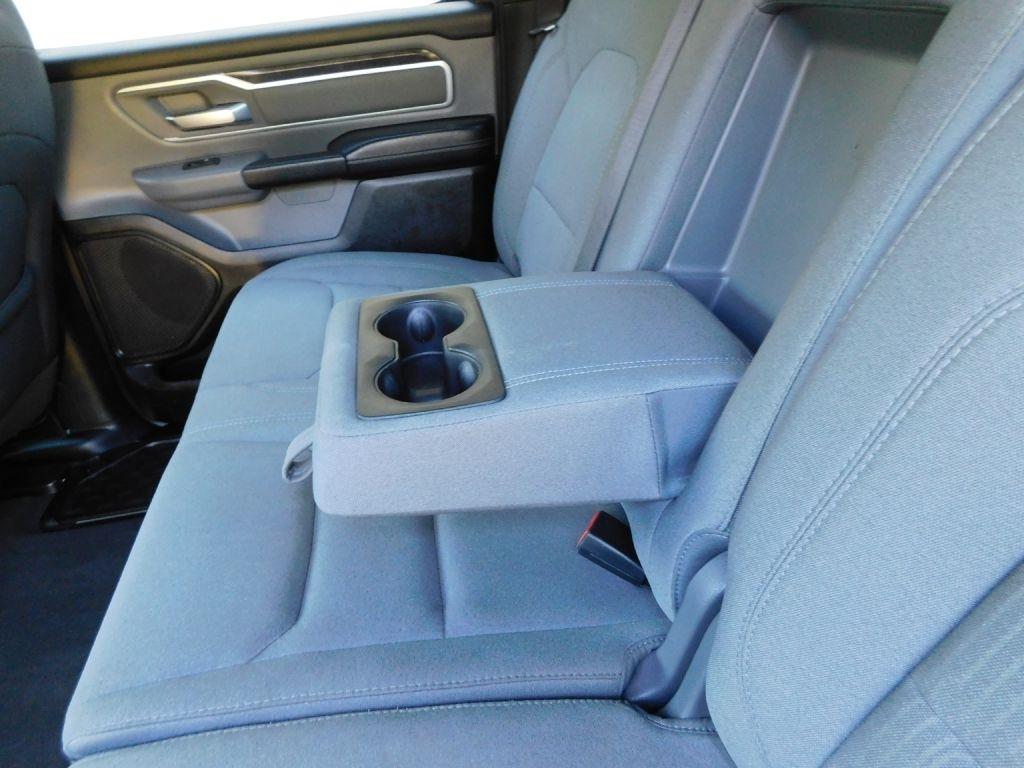 RAM 1500 Big Horn Crew Cab SWB 2WD 2022