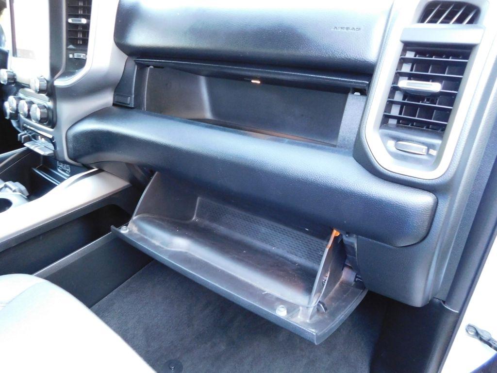 RAM 1500 Big Horn Crew Cab SWB 2WD 2022