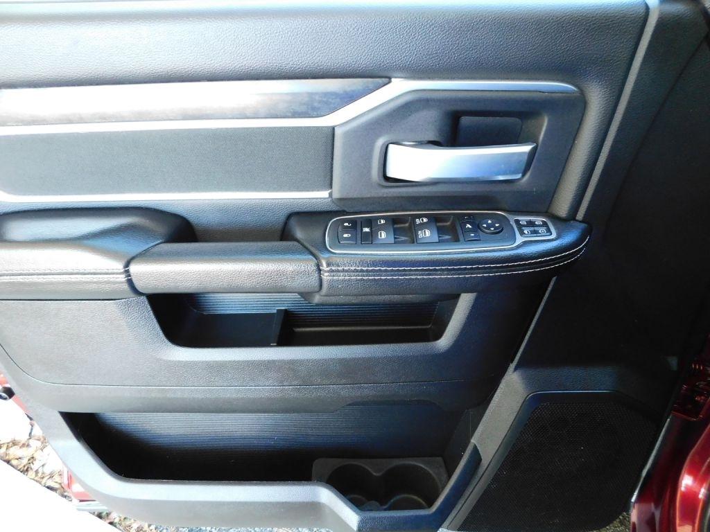 RAM 2500 Tradesman Crew Cab SWB 4WD 2024