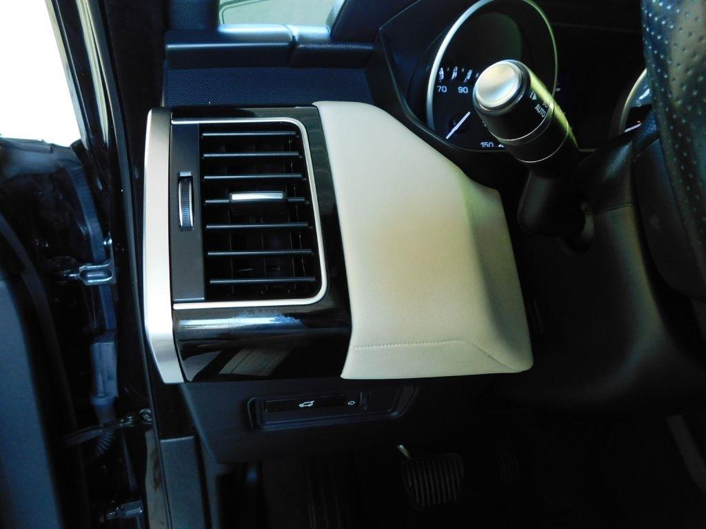 Land Rover Range Rover Sport 3.0L V6 Supercharged SE 2014