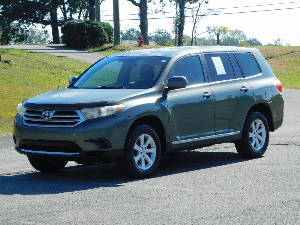Toyota Highlander Base 2WD I4 2012