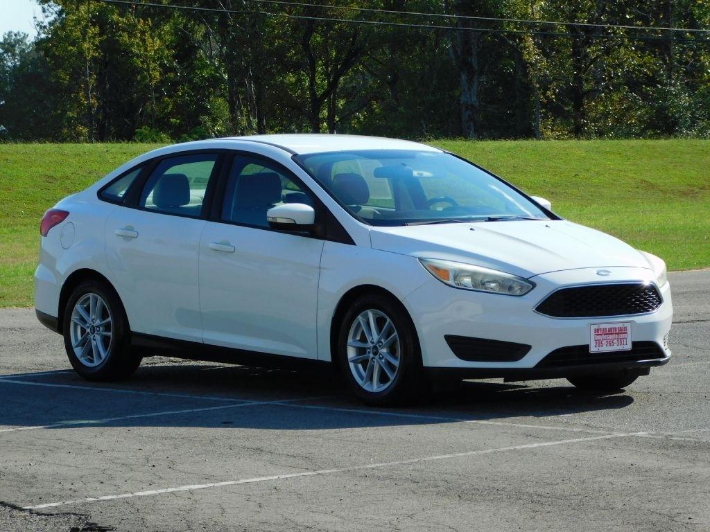 Ford Focus SE Sedan 2016