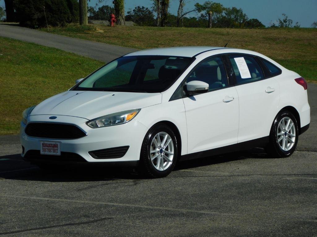 Ford Focus SE Sedan 2016