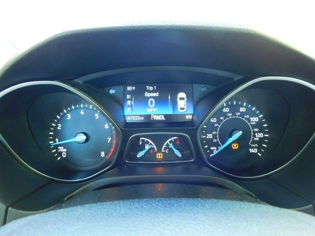 Ford Focus SE Sedan 2016