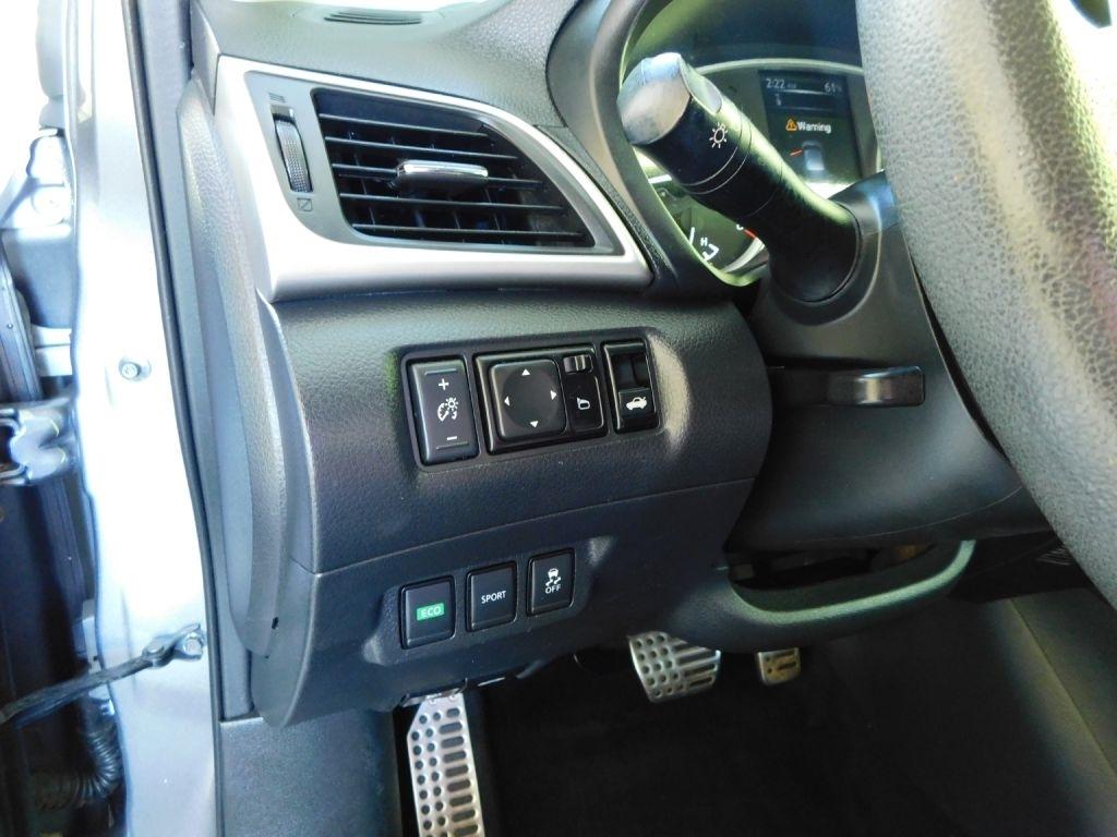 Nissan Sentra SR TURBO 6MT 2018