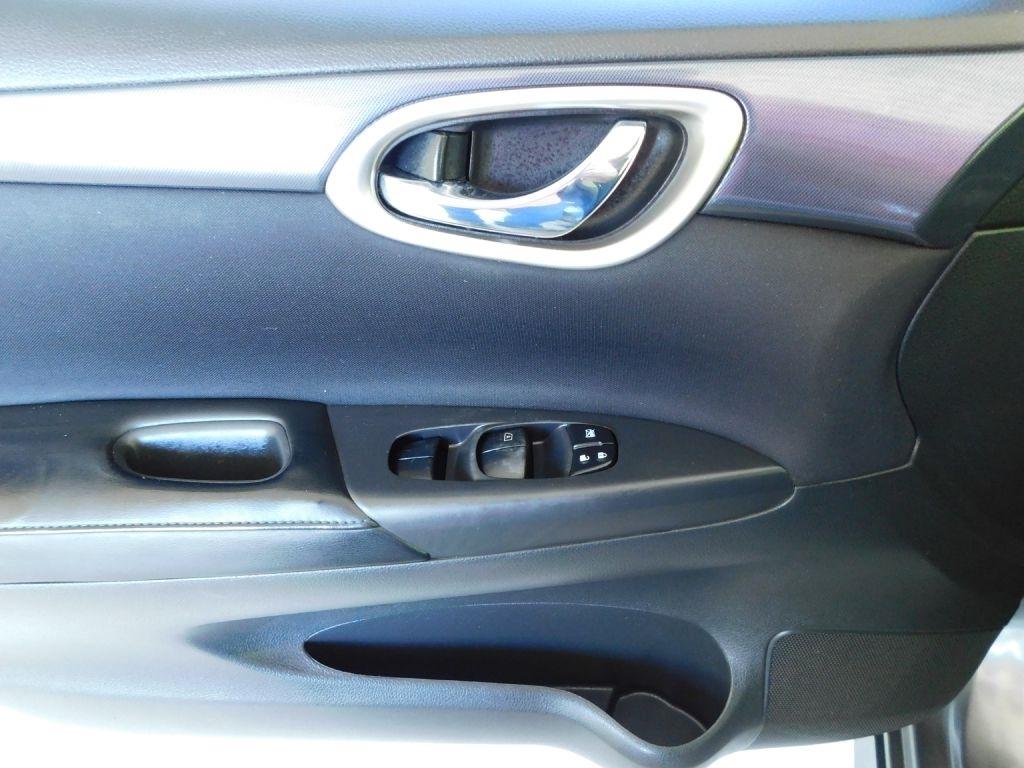 Nissan Sentra SR TURBO 6MT 2018