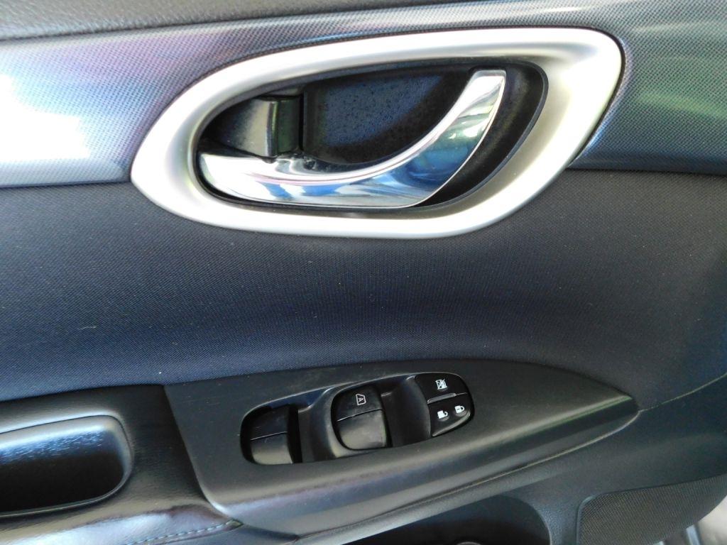 Nissan Sentra SR TURBO 6MT 2018