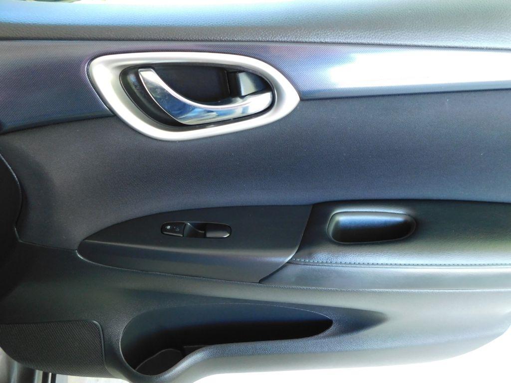 Nissan Sentra SR TURBO 6MT 2018