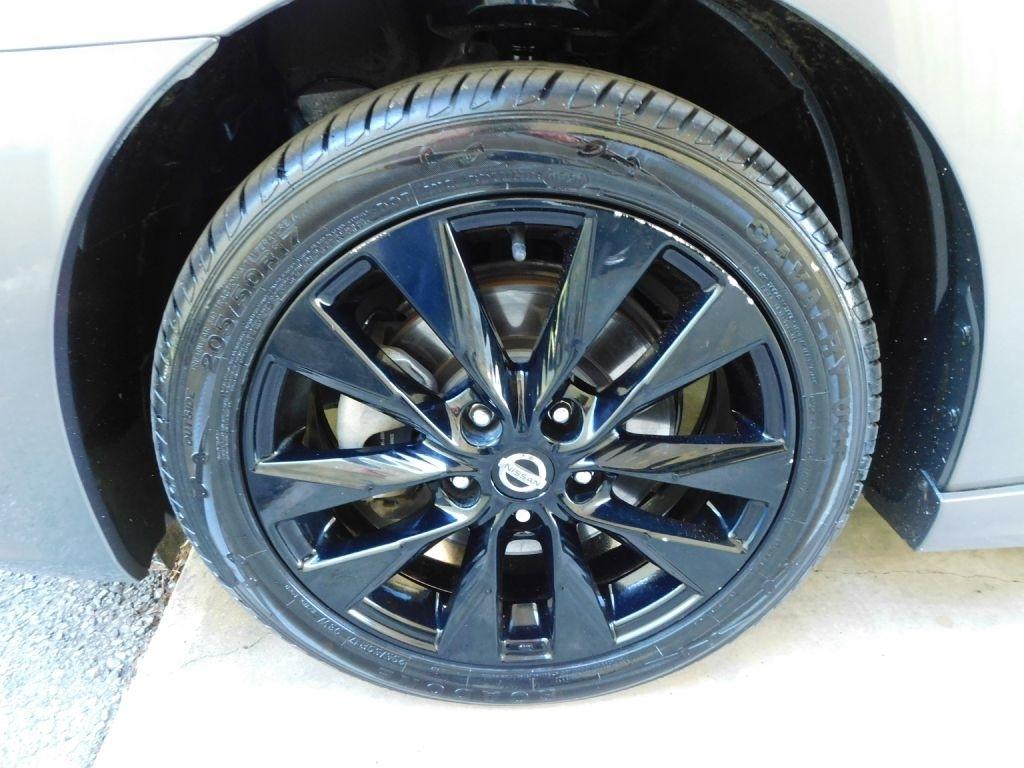 Nissan Sentra SR TURBO 6MT 2018