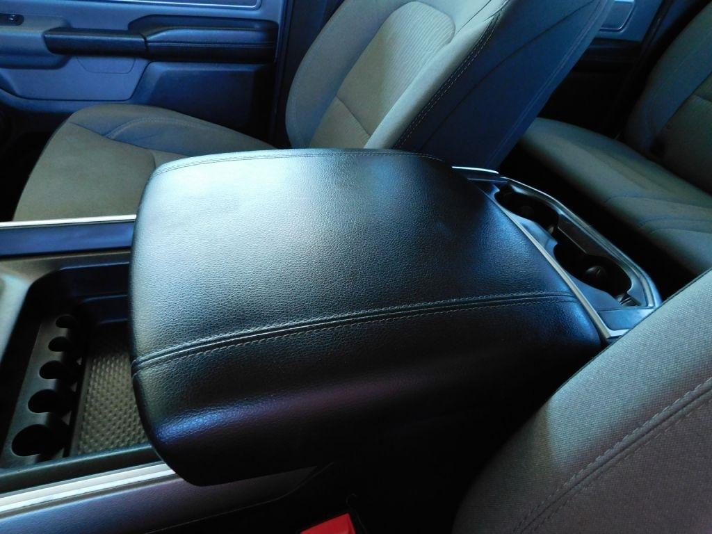 RAM 1500 Big Horn Crew Cab SWB 4WD 2019
