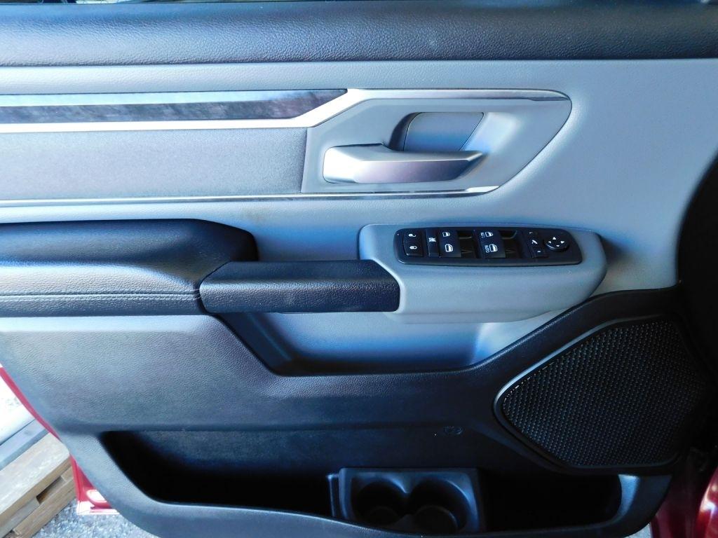 RAM 1500 Big Horn Crew Cab SWB 4WD 2019
