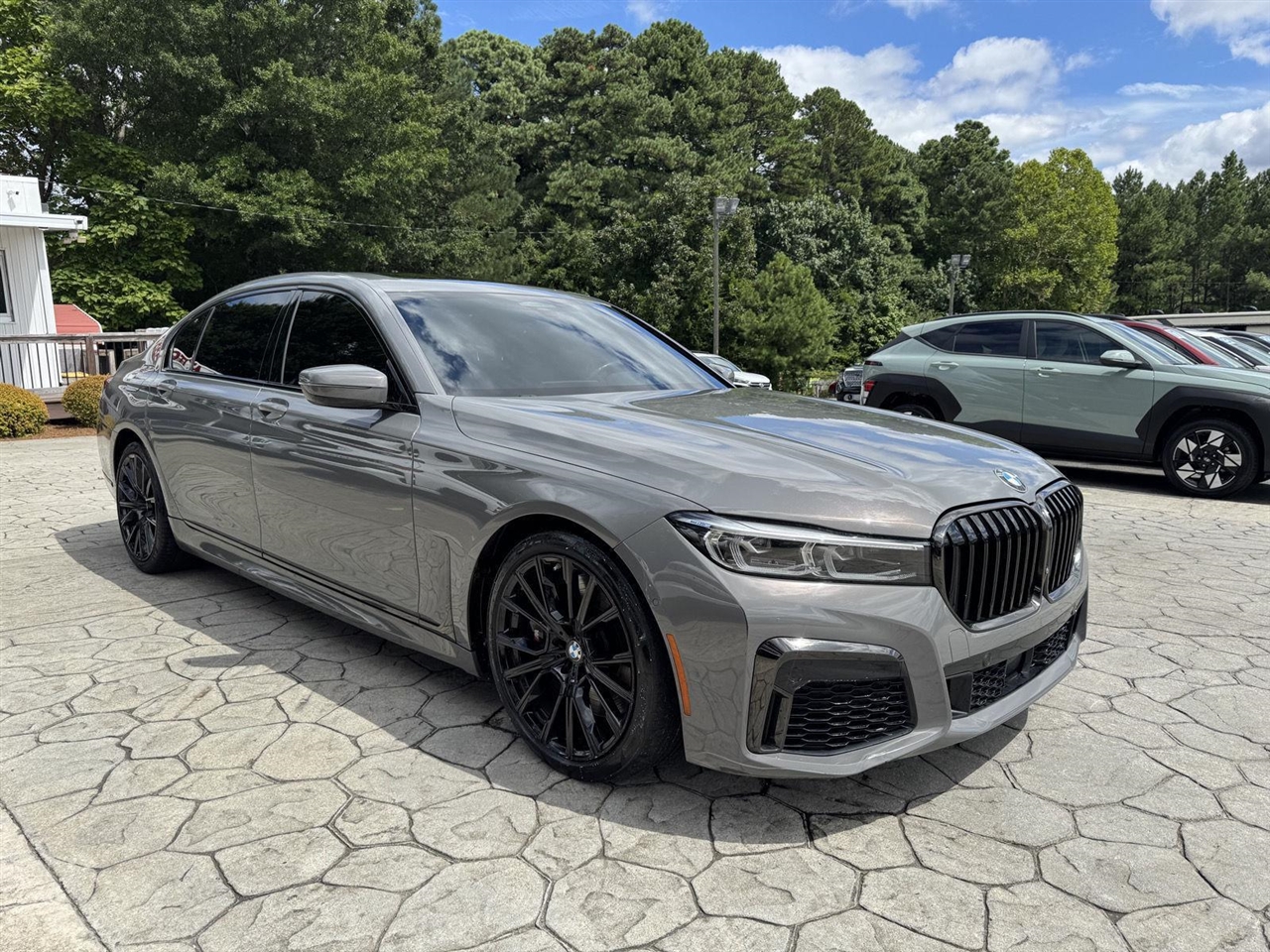 2022 BMW 7-Series 740i
