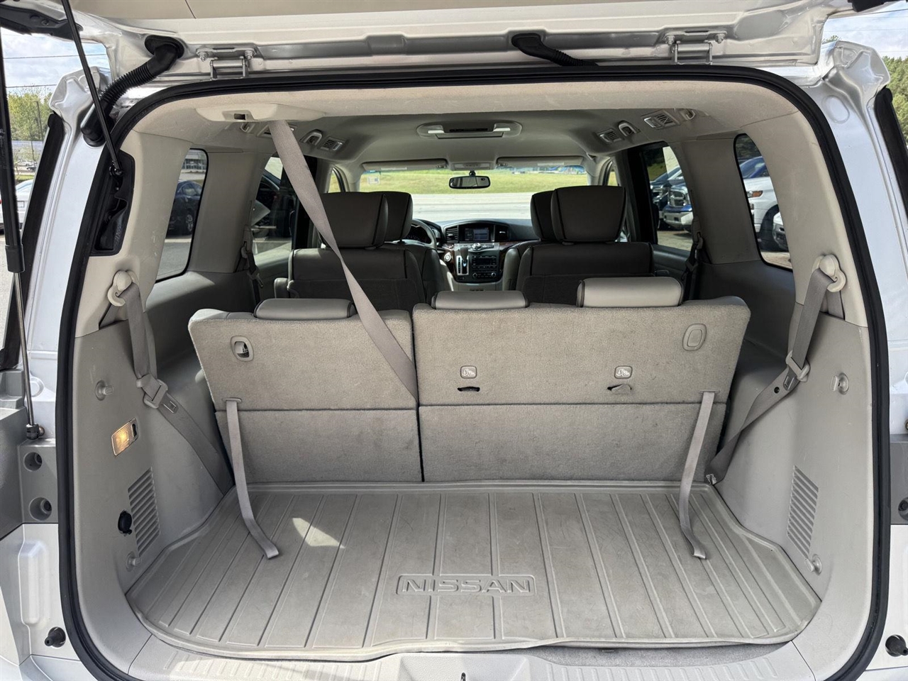 2013 Nissan Quest SL photo 5