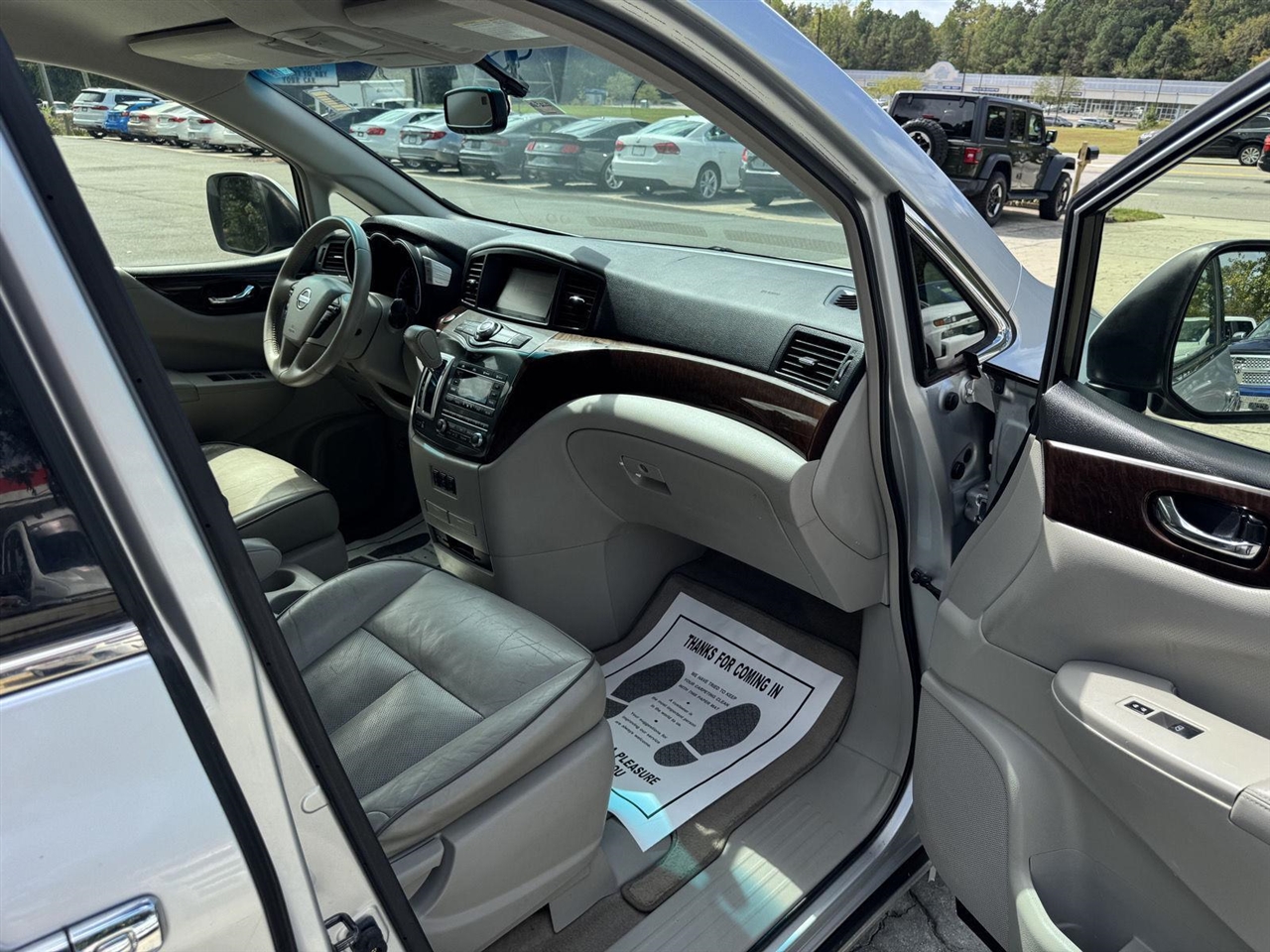 2013 Nissan Quest SL photo 9