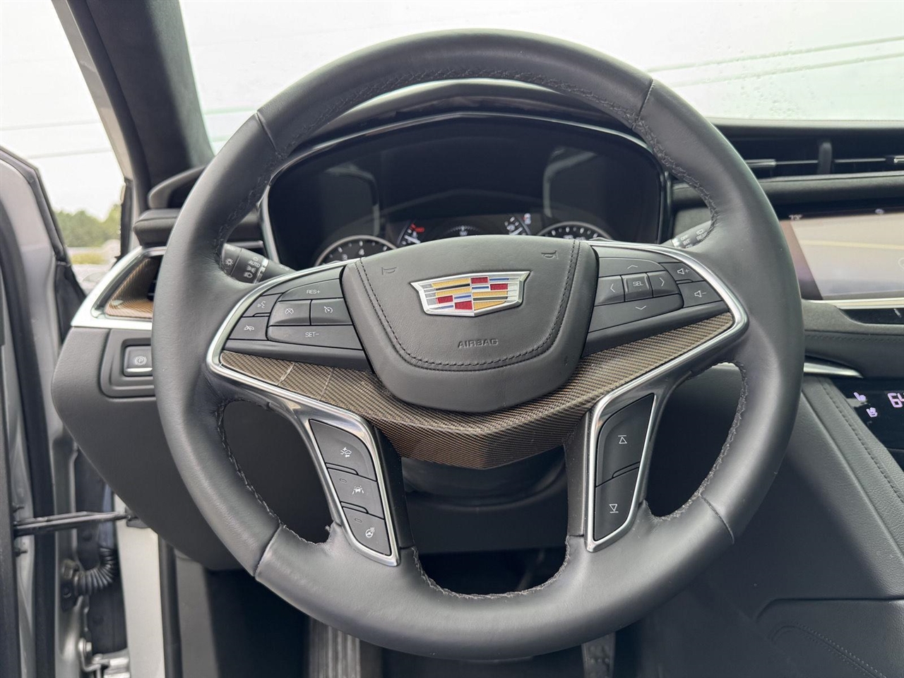 2018 Cadillac XT5 Platinum photo 3