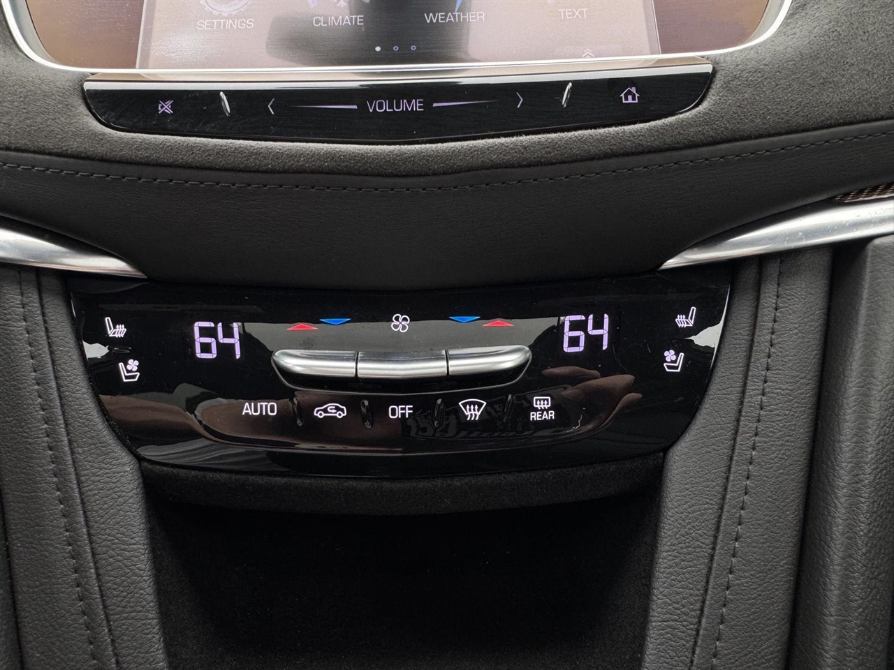 2018 Cadillac XT5 Platinum photo 23