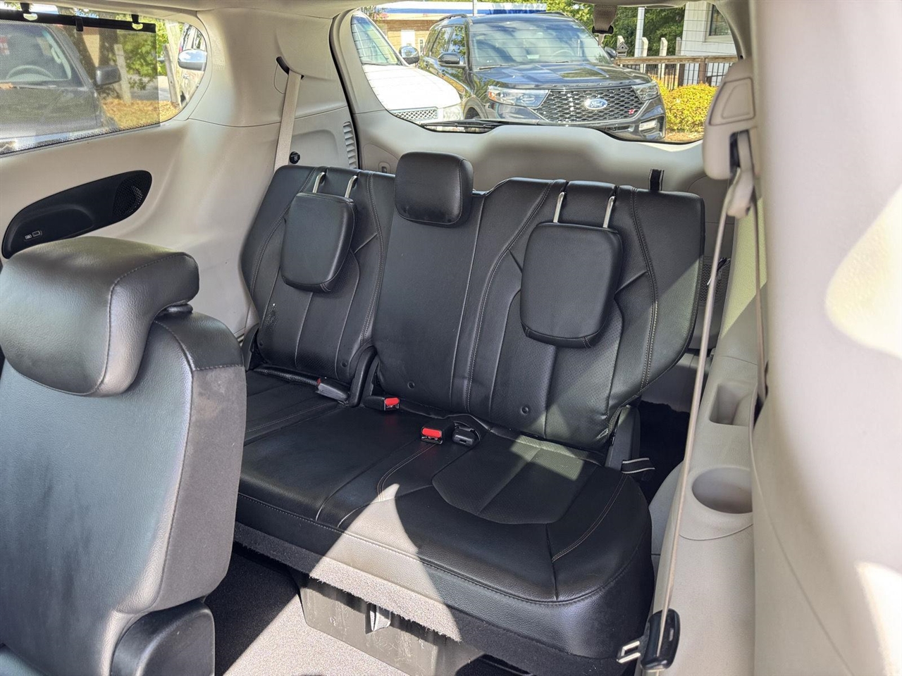 2020 Chrysler Pacifica Touring Plus photo 8