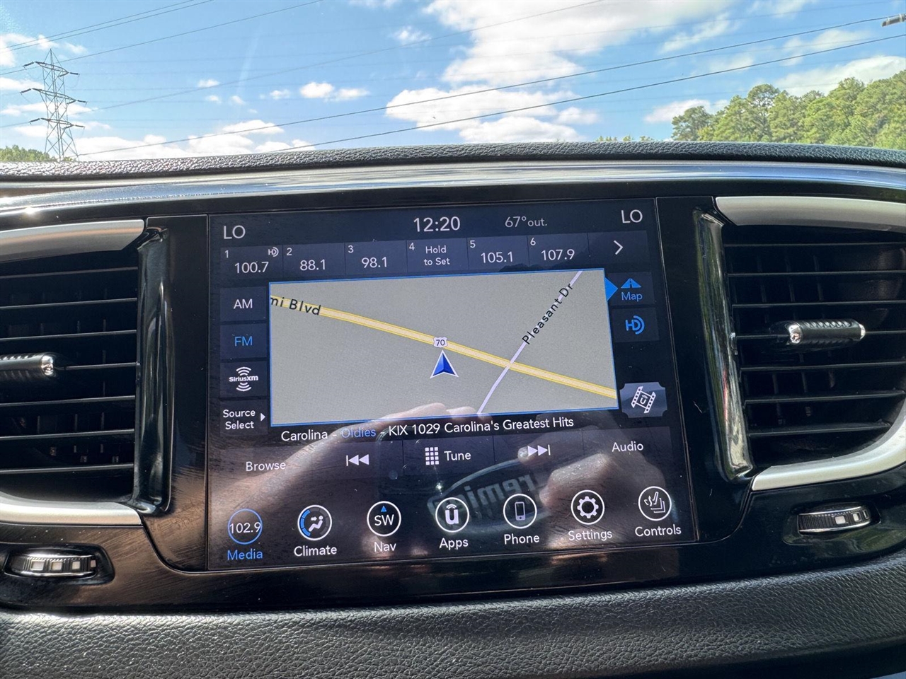2020 Chrysler Pacifica Touring Plus photo 23