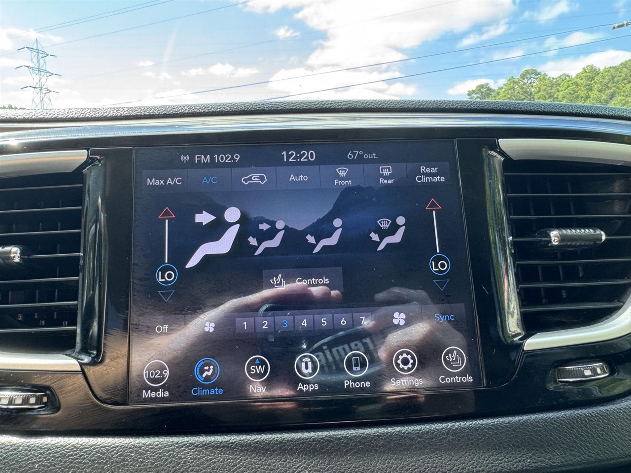 2020 Chrysler Pacifica Touring Plus photo 24