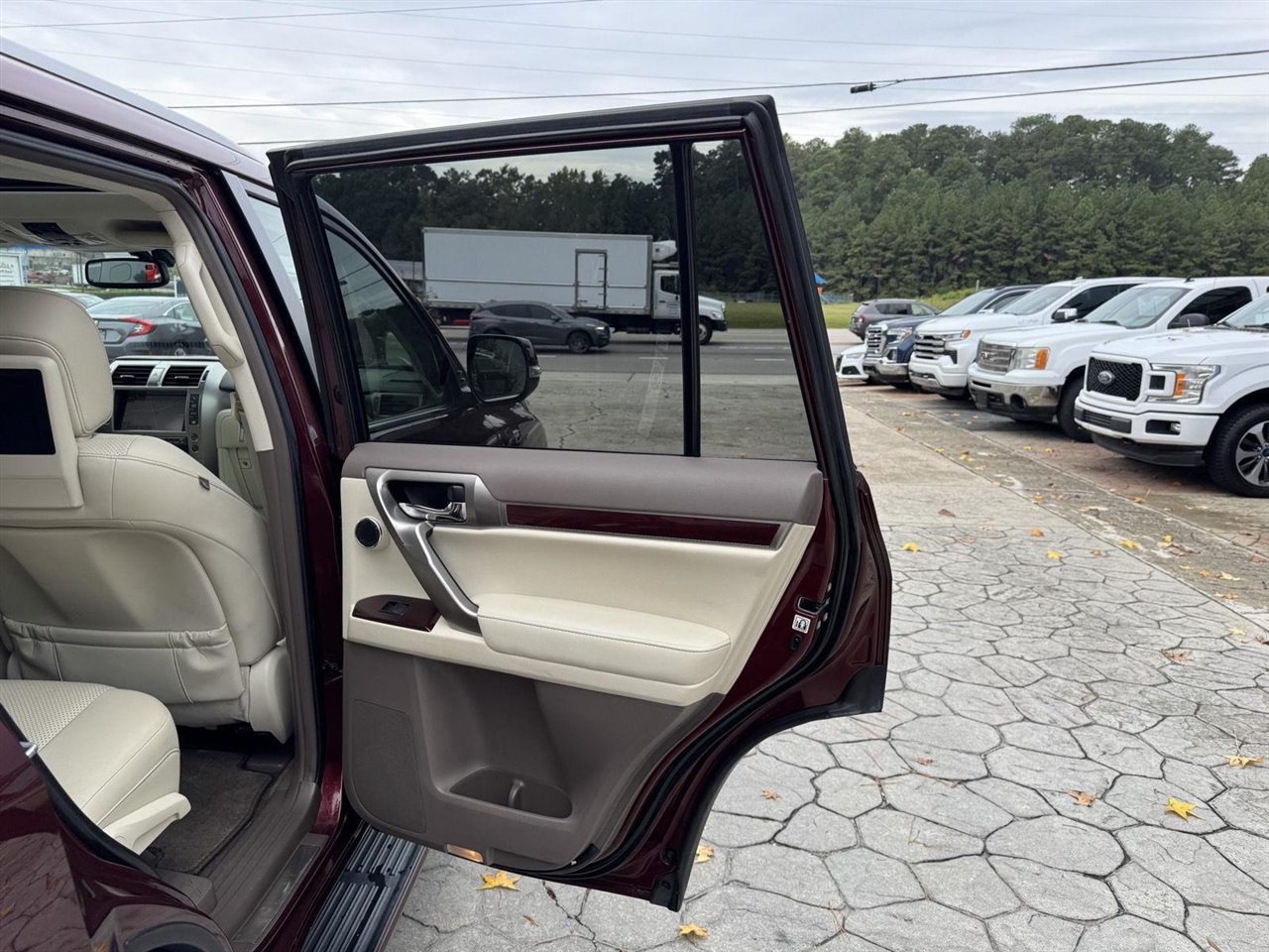 2015 Lexus GX 460 Luxury photo 17