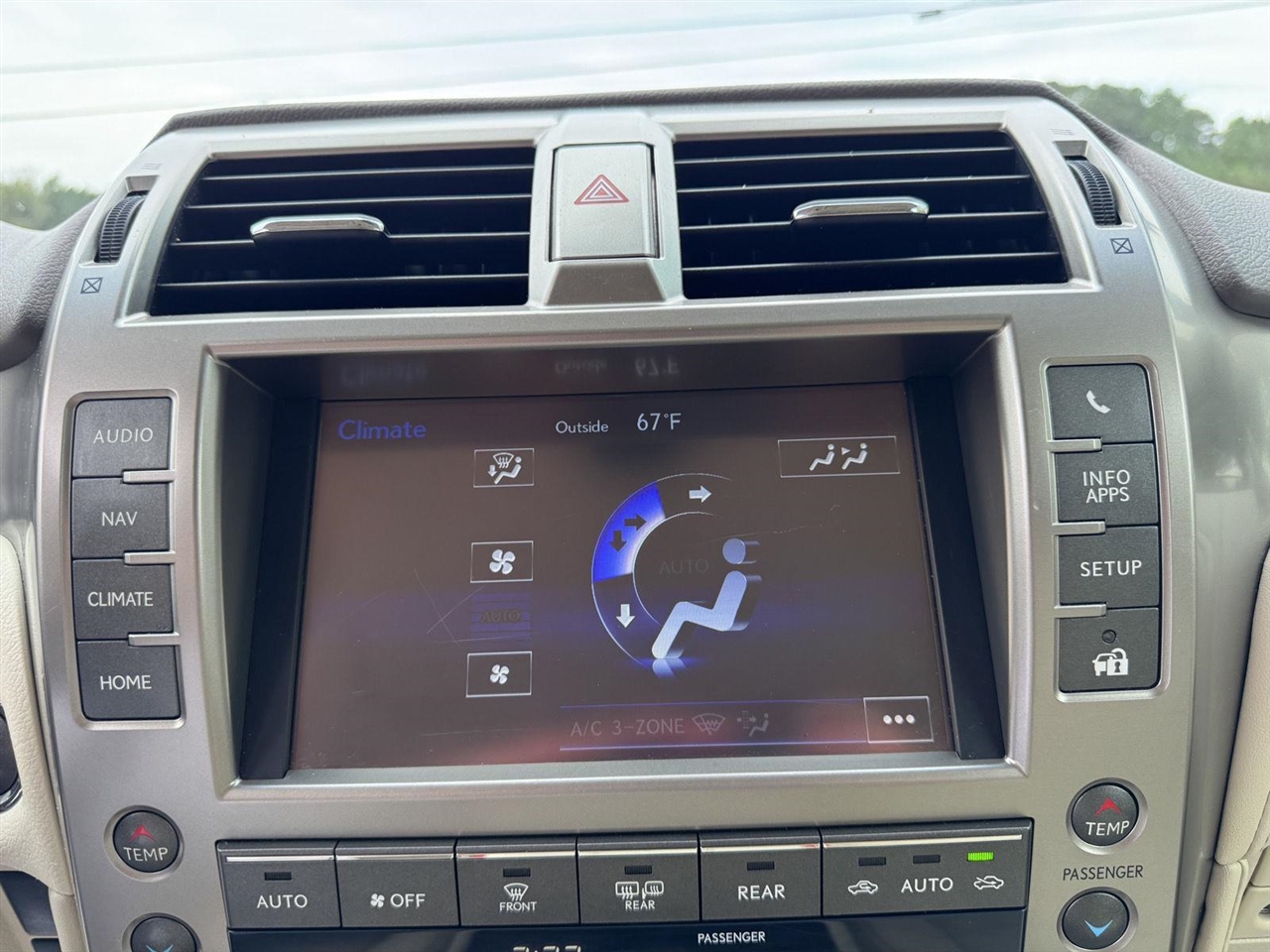 2015 Lexus GX 460 Luxury photo 24