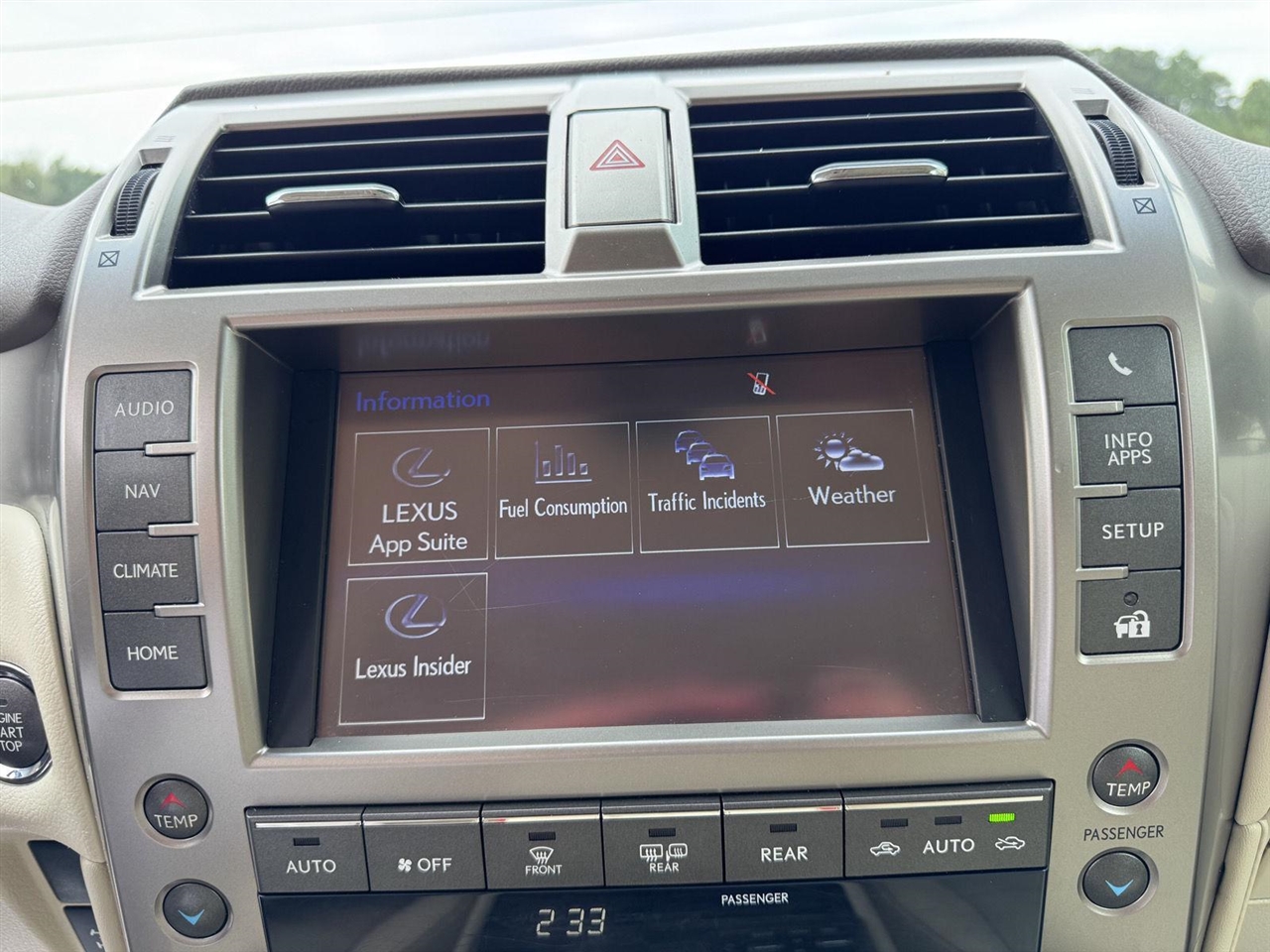 2015 Lexus GX 460 Luxury photo 25