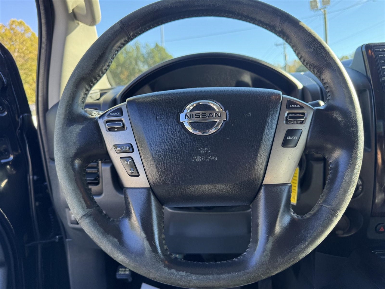 Nissan Titan SL Crew Cab 4WD 2014