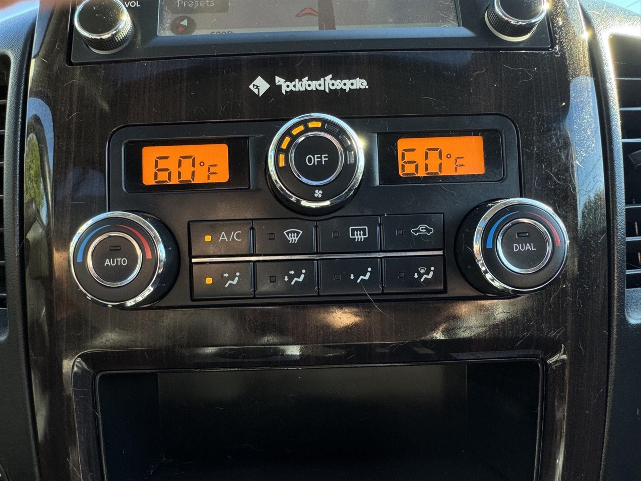 Nissan Titan SL Crew Cab 4WD 2014