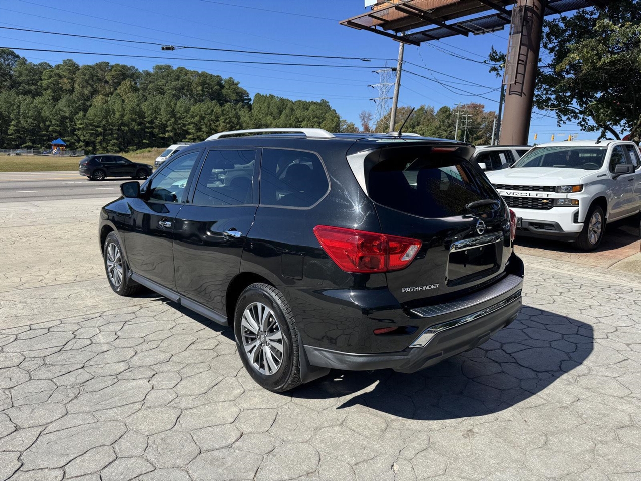 Nissan Pathfinder S 4WD 2017