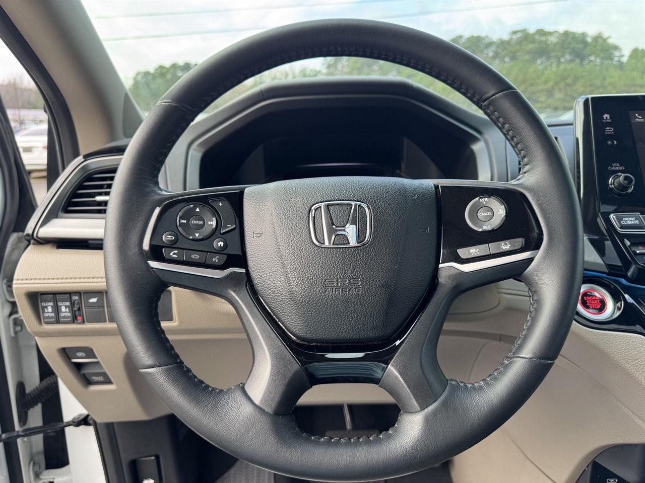 2021 Honda Odyssey Touring photo 4