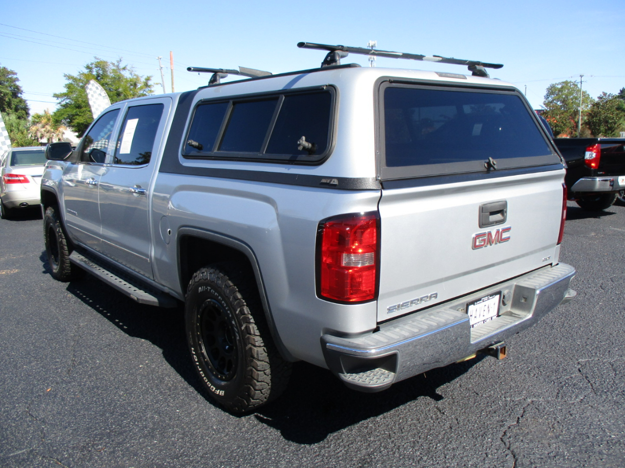 GMC Sierra 1500 4WD Crew Cab 143.5" SLT 2014 GMC Sierra 1500 4WD Crew Cab 143.5" SLT 2014