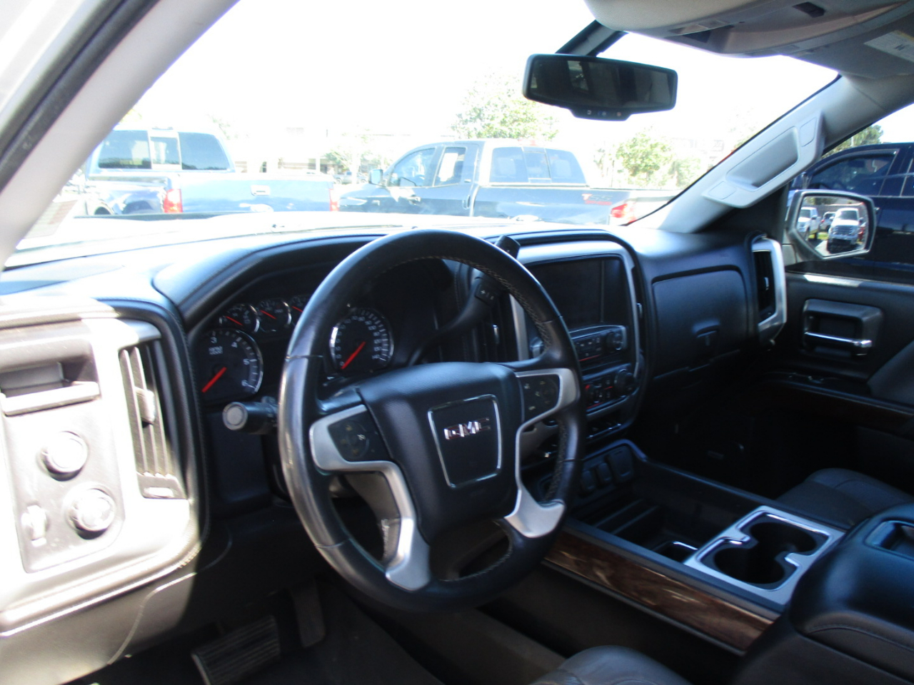 GMC Sierra 1500 4WD Crew Cab 143.5" SLT 2014 GMC Sierra 1500 4WD Crew Cab 143.5" SLT 2014