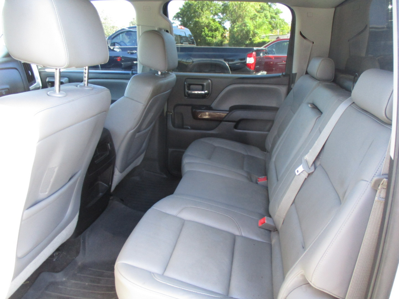 GMC Sierra 1500 4WD Crew Cab 143.5" SLT 2014 GMC Sierra 1500 4WD Crew Cab 143.5" SLT 2014