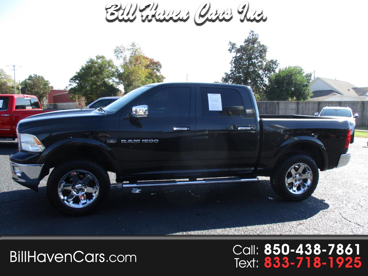 2011 RAM 1500 4WD Crew Cab 140.5" Laramie