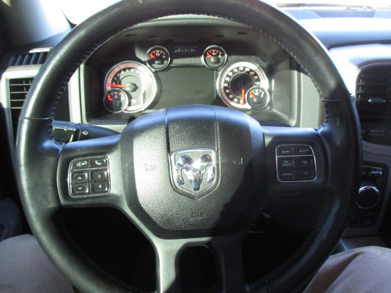 RAM 1500 Big Horn 4x4 Crew Cab 5'7" Box 2018