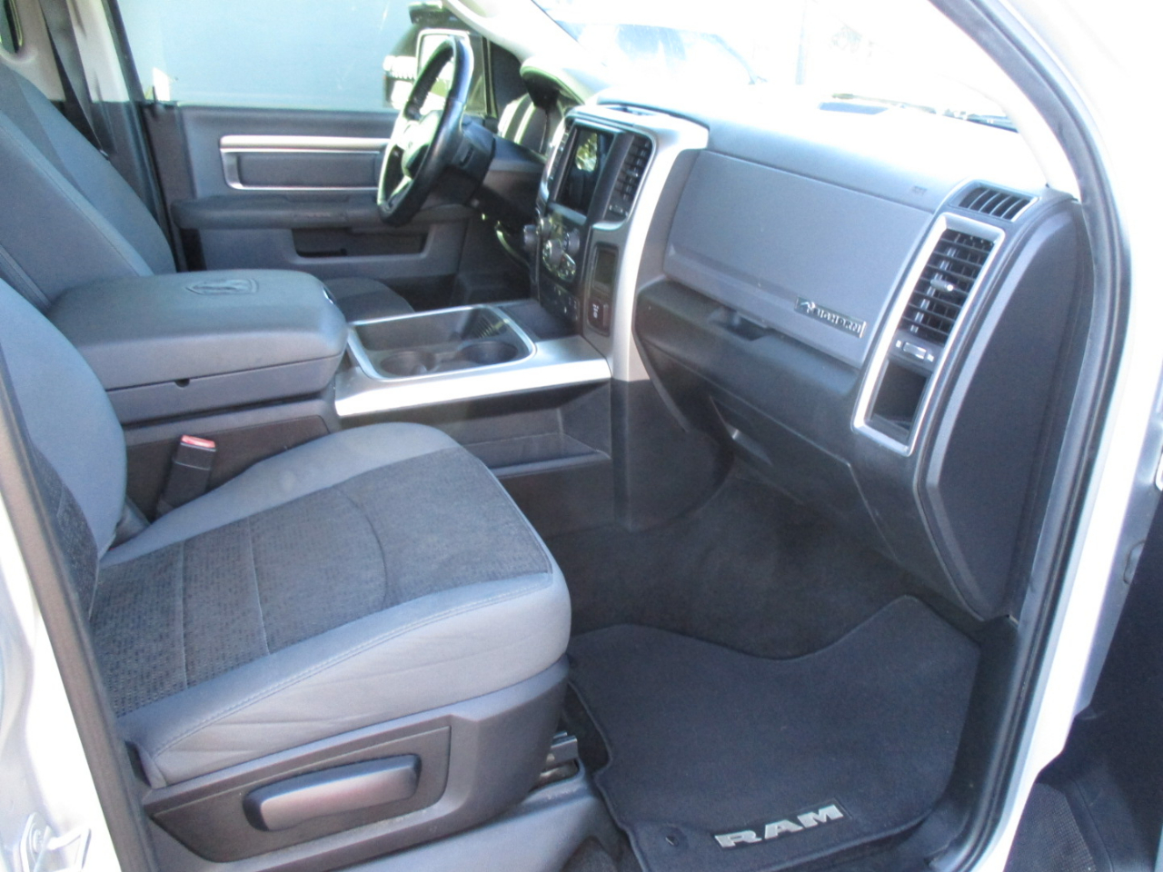 RAM 1500 Big Horn 4x4 Crew Cab 5'7" Box 2018