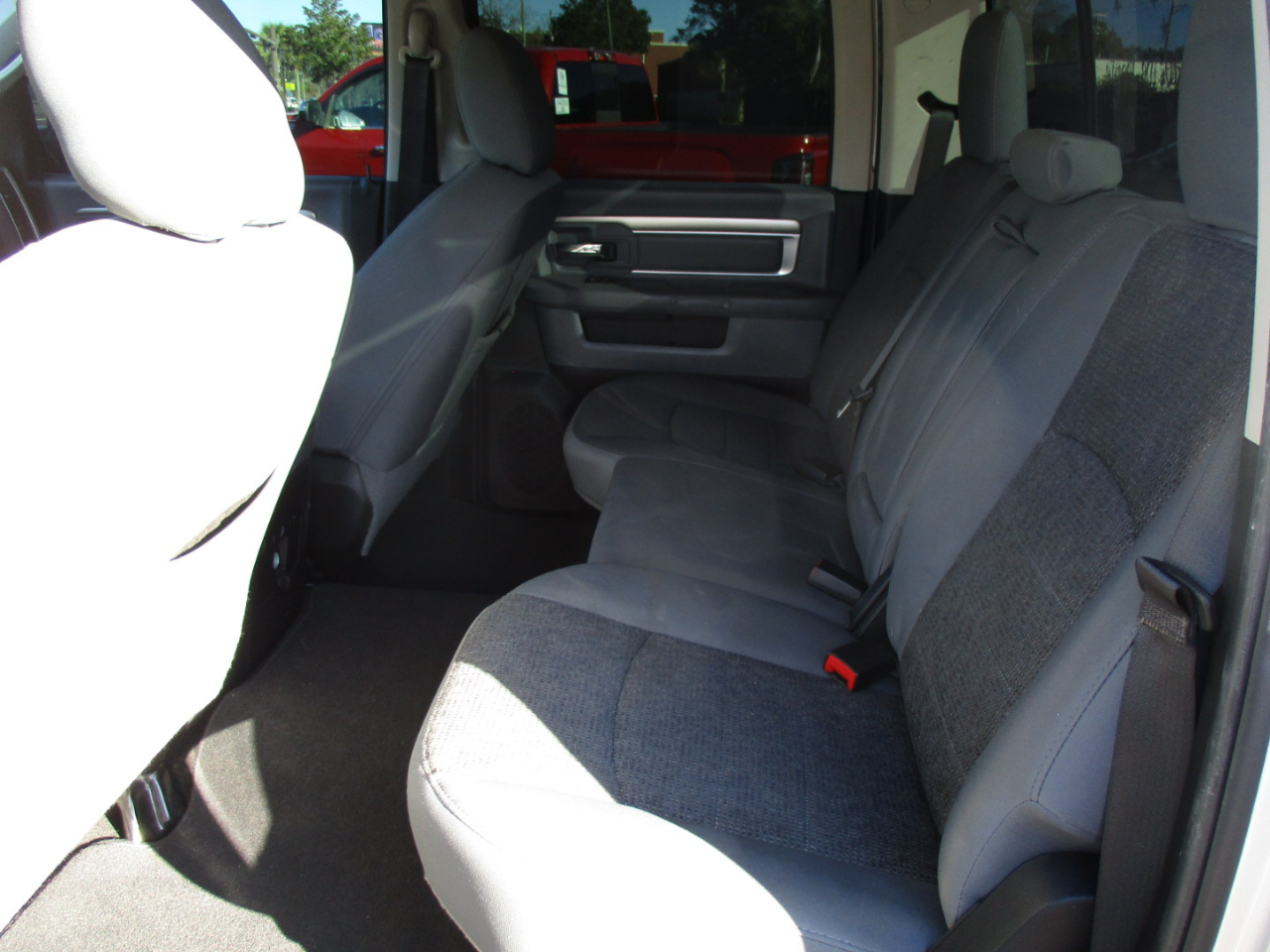 RAM 1500 Big Horn 4x4 Crew Cab 5'7" Box 2018