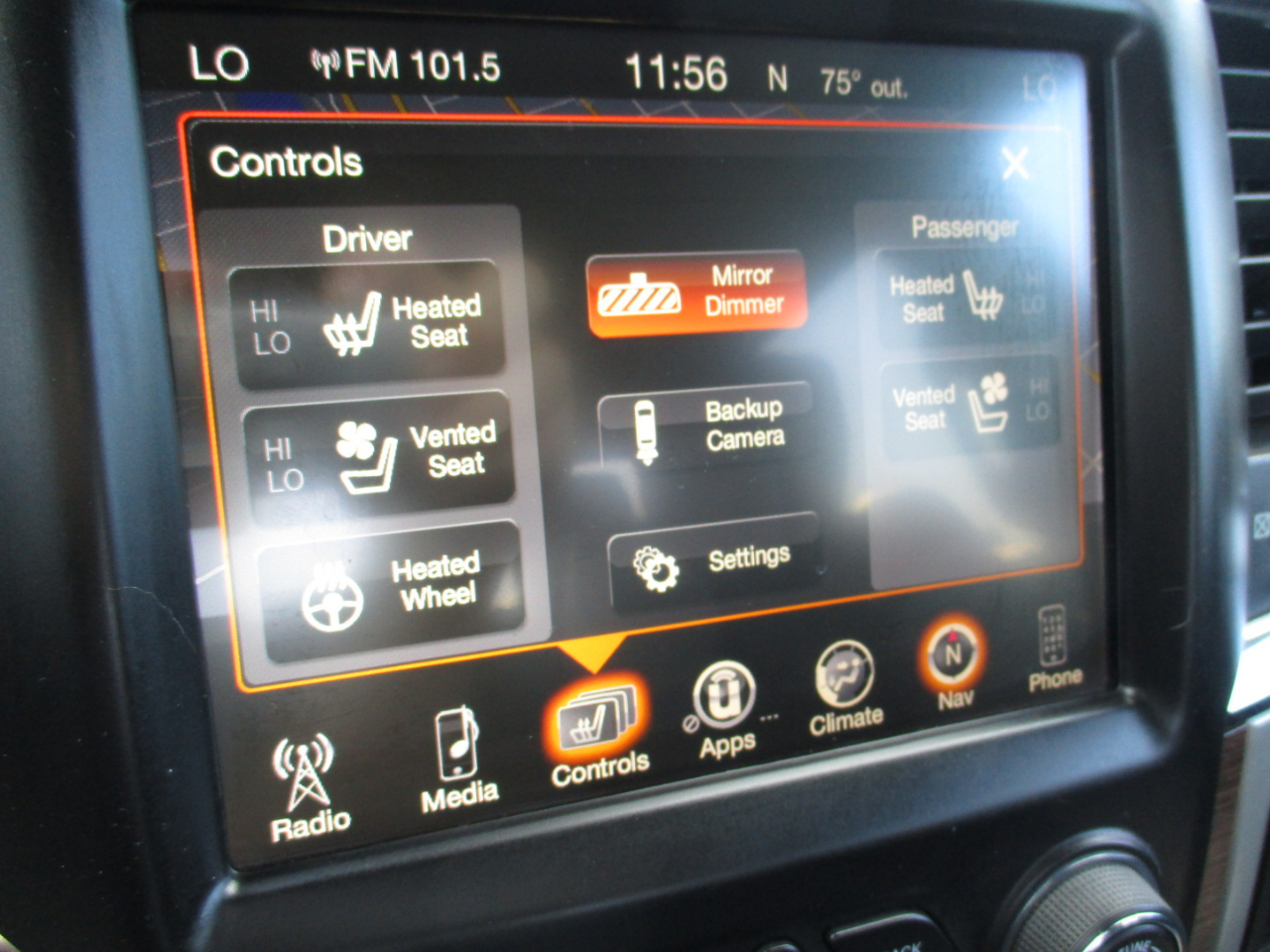 RAM 1500 Laramie 4x4 Crew Cab 5'7" Box 2017