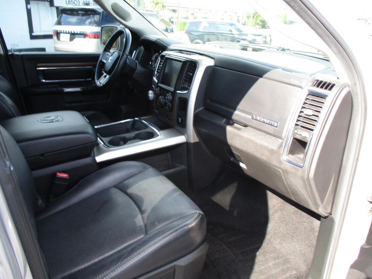 RAM 1500 Laramie 4x4 Crew Cab 5'7" Box 2017