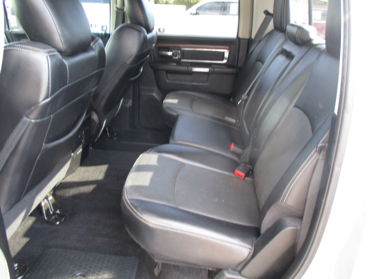 RAM 1500 Laramie 4x4 Crew Cab 5'7" Box 2017