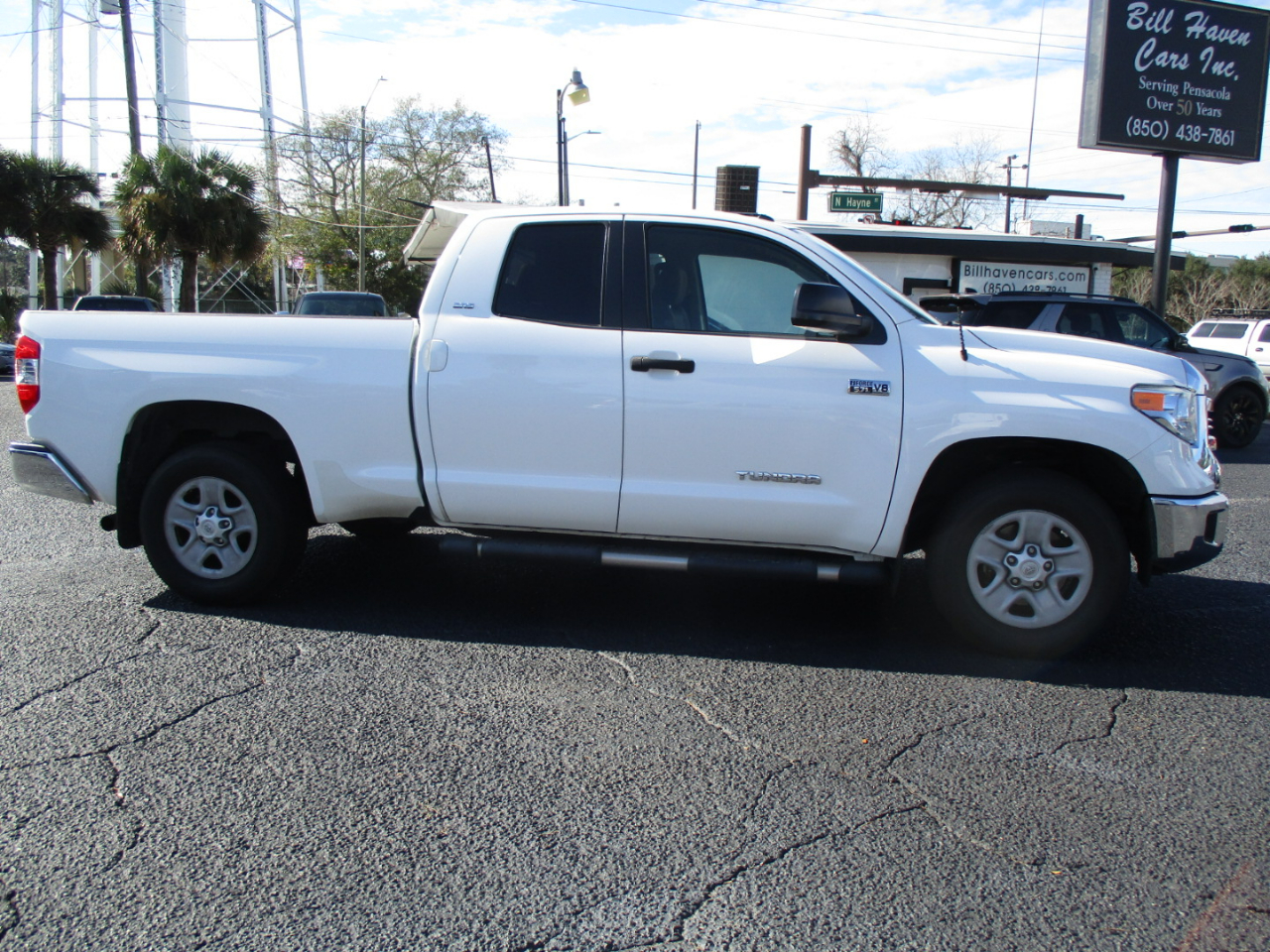 Toyota Tundra 2WD SR5 Double Cab 6.5' Bed 5.7L FFV (Natl) 2017