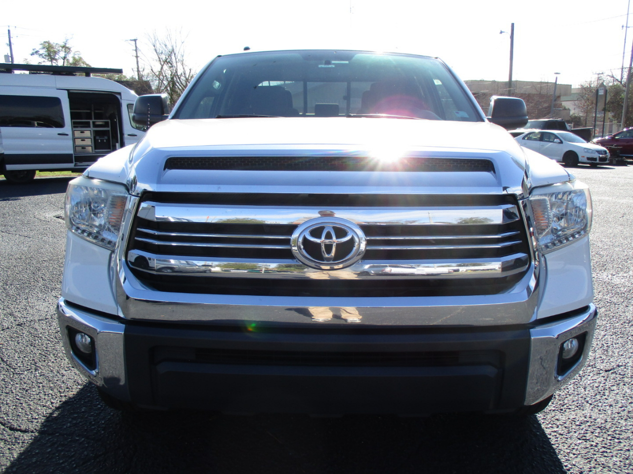 Toyota Tundra 2WD SR5 Double Cab 6.5' Bed 5.7L FFV (Natl) 2017