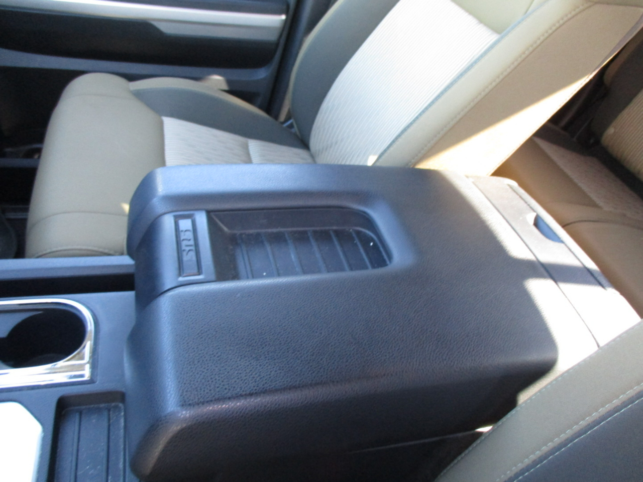 Toyota Tundra 2WD SR5 Double Cab 6.5' Bed 5.7L FFV (Natl) 2017