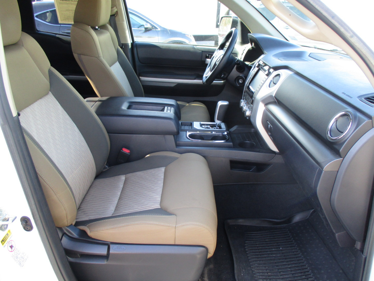 Toyota Tundra 2WD SR5 Double Cab 6.5' Bed 5.7L FFV (Natl) 2017