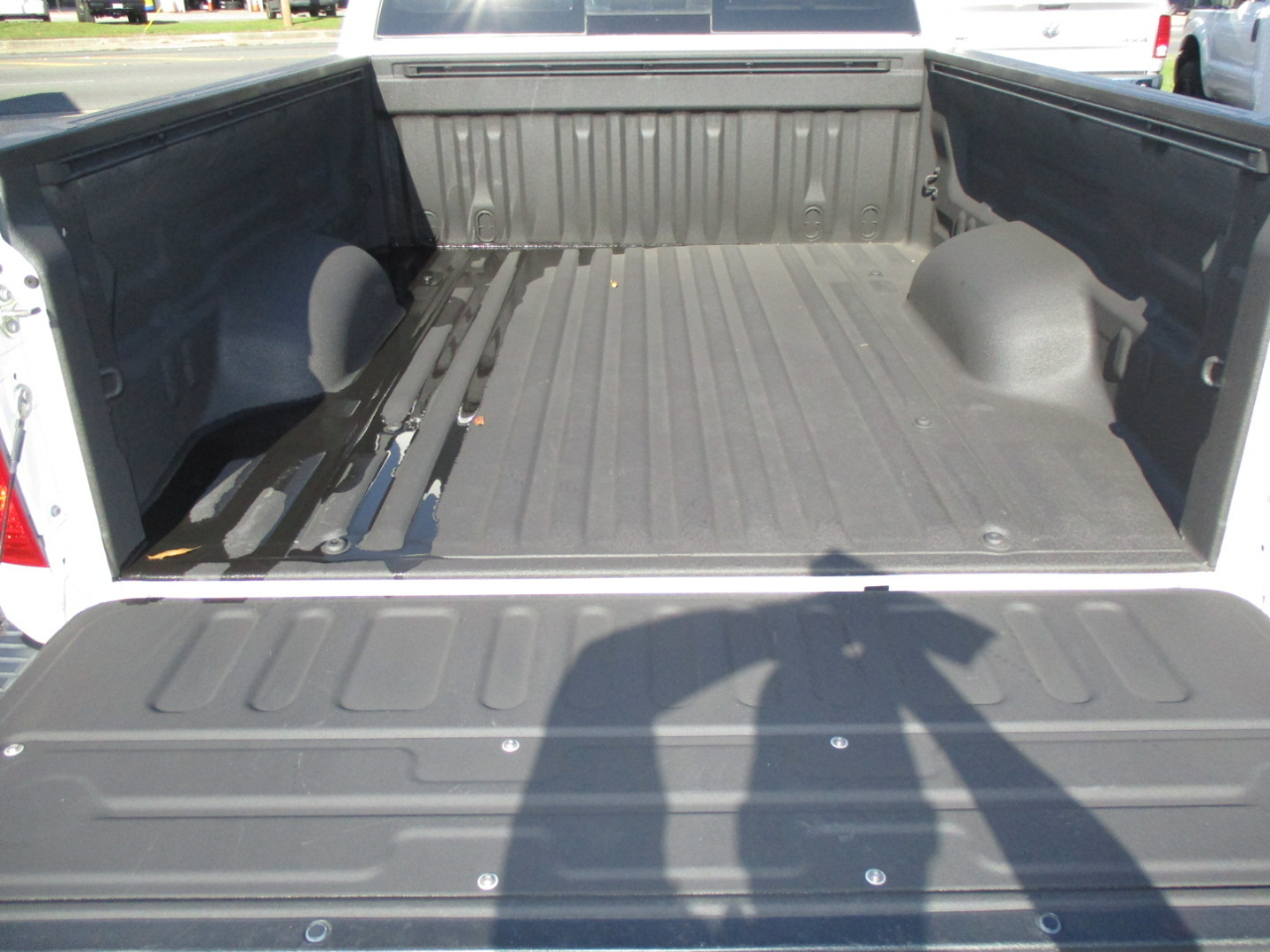 Toyota Tundra 2WD SR5 Double Cab 6.5' Bed 5.7L FFV (Natl) 2017