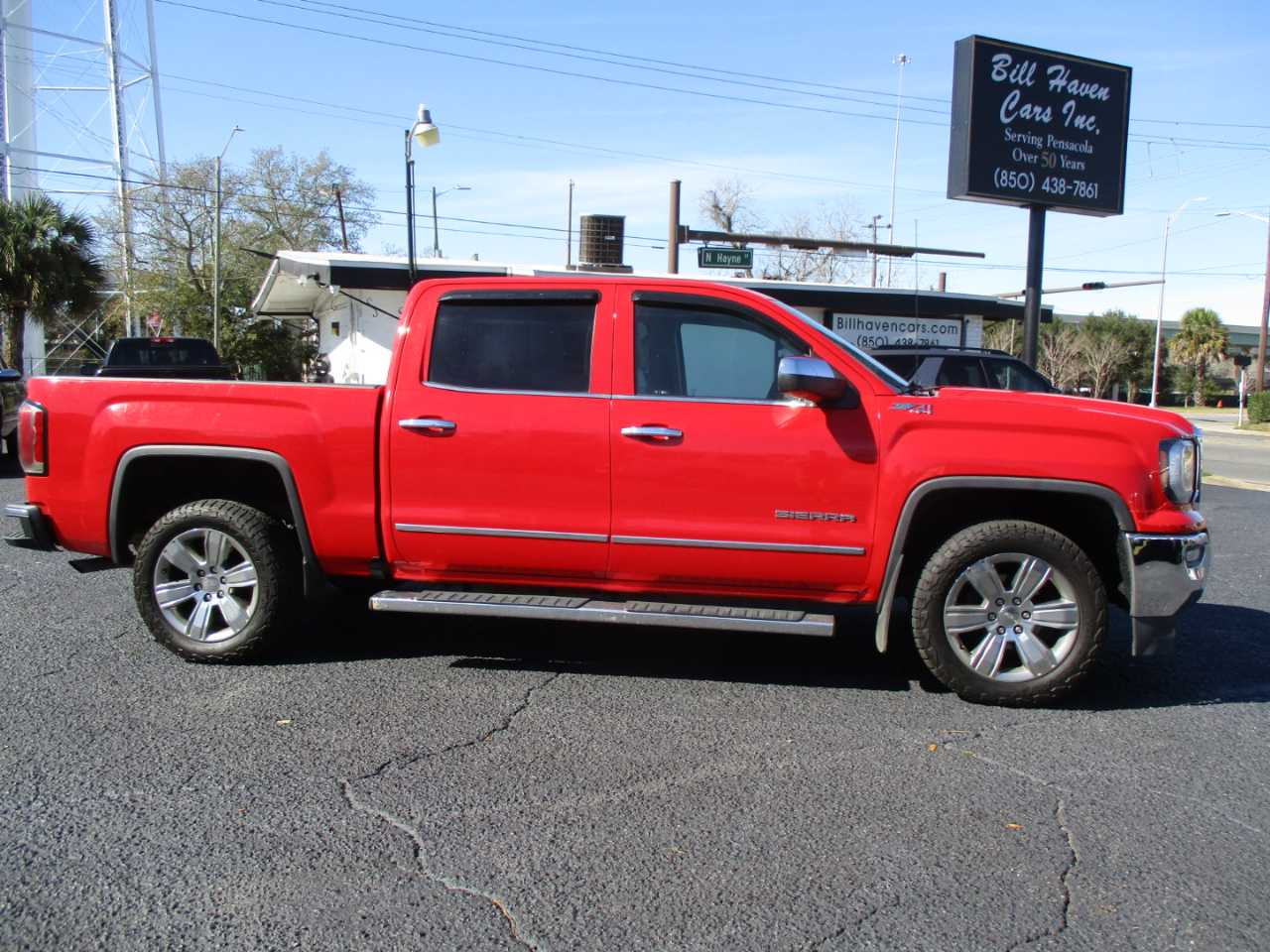 GMC Sierra 1500 4WD Crew Cab 143.5" SLT 2018