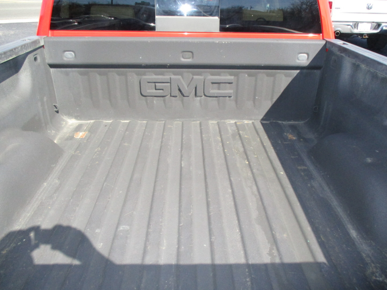 GMC Sierra 1500 4WD Crew Cab 143.5" SLT 2018