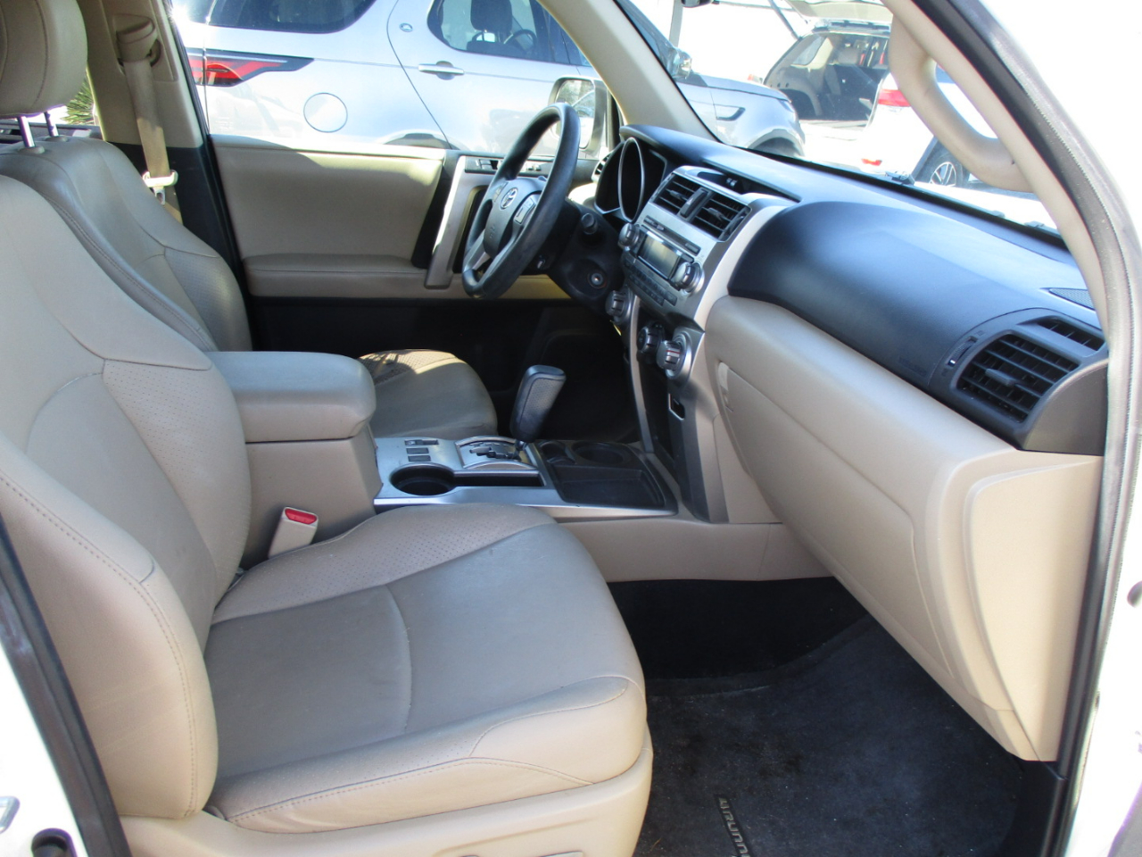 Toyota 4Runner RWD 4dr V6 Limited (Natl) 2010